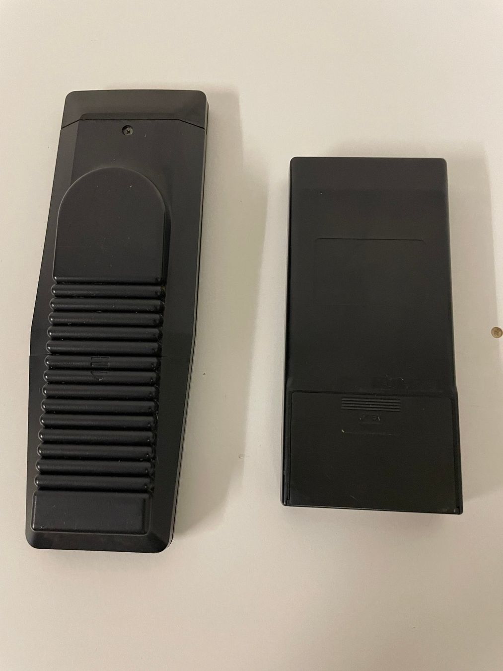 Nad Fernbedienungen: deux télécommande nad – Gebraucht aus La Croix (Lutry) von netrajet 5