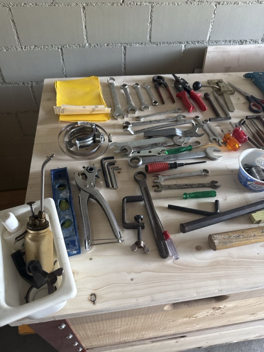 Tous les outils: Diverse Werkzeuge – D'occasion à Effretikon par a.husejni01 1
