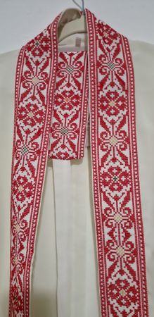 Schöner bestickter Trachtengürtel rot/weiss