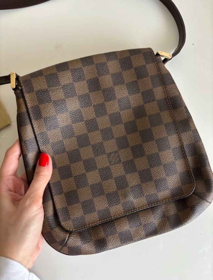 Louis Vuitton Borse da donna: Louis Vuitton Musette Salsa Damier Ebene – Usato da Seengen venduto da sam_x5tk 5