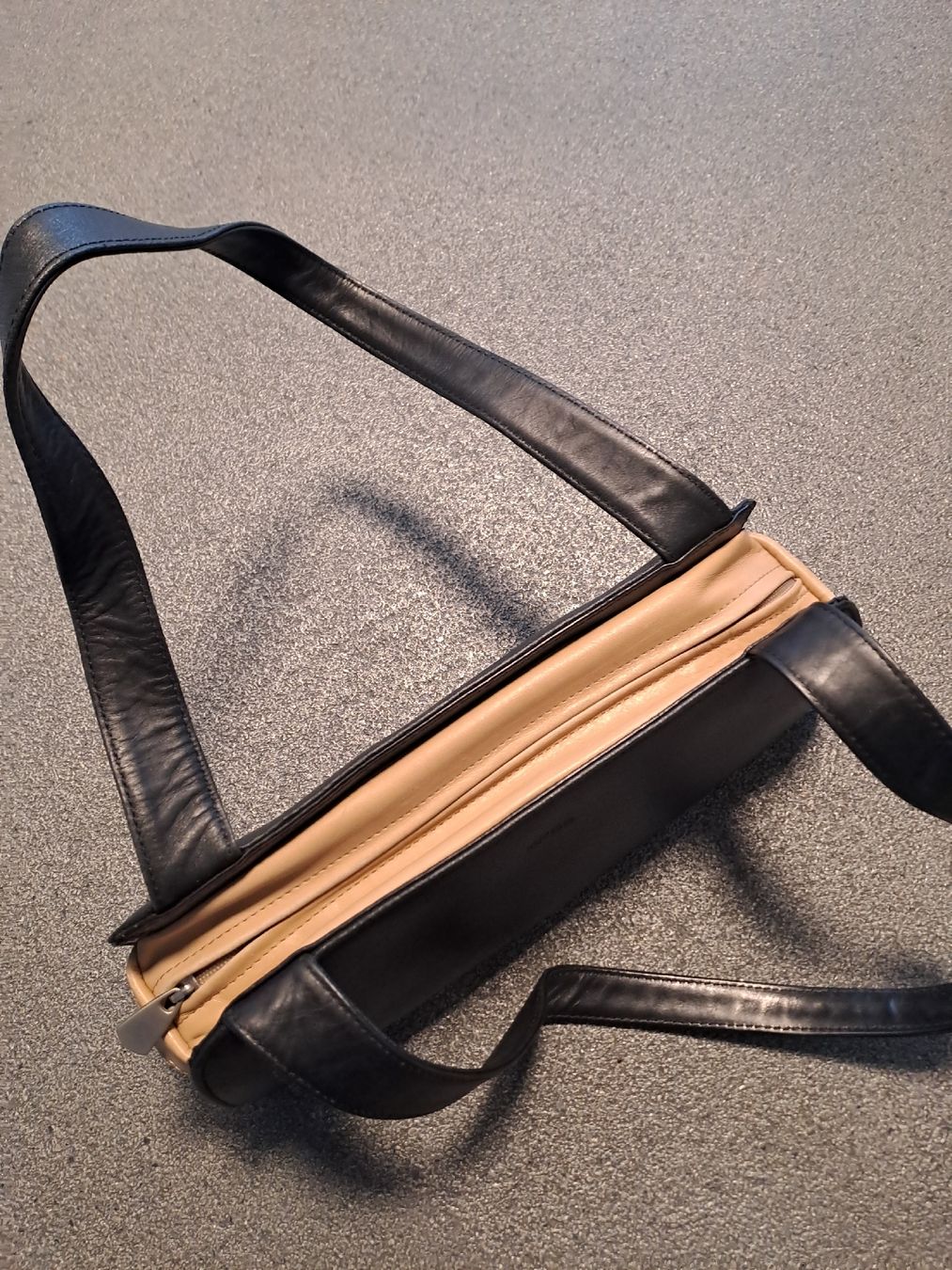Bree Borse da donna: BREE Handtasche schwarz/beige – Usato da Hünenberg venduto da 1902 3