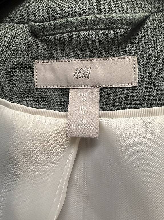 Vestes: H&M BLAZER – D'occasion à Märstetten par sha_9p7c 1