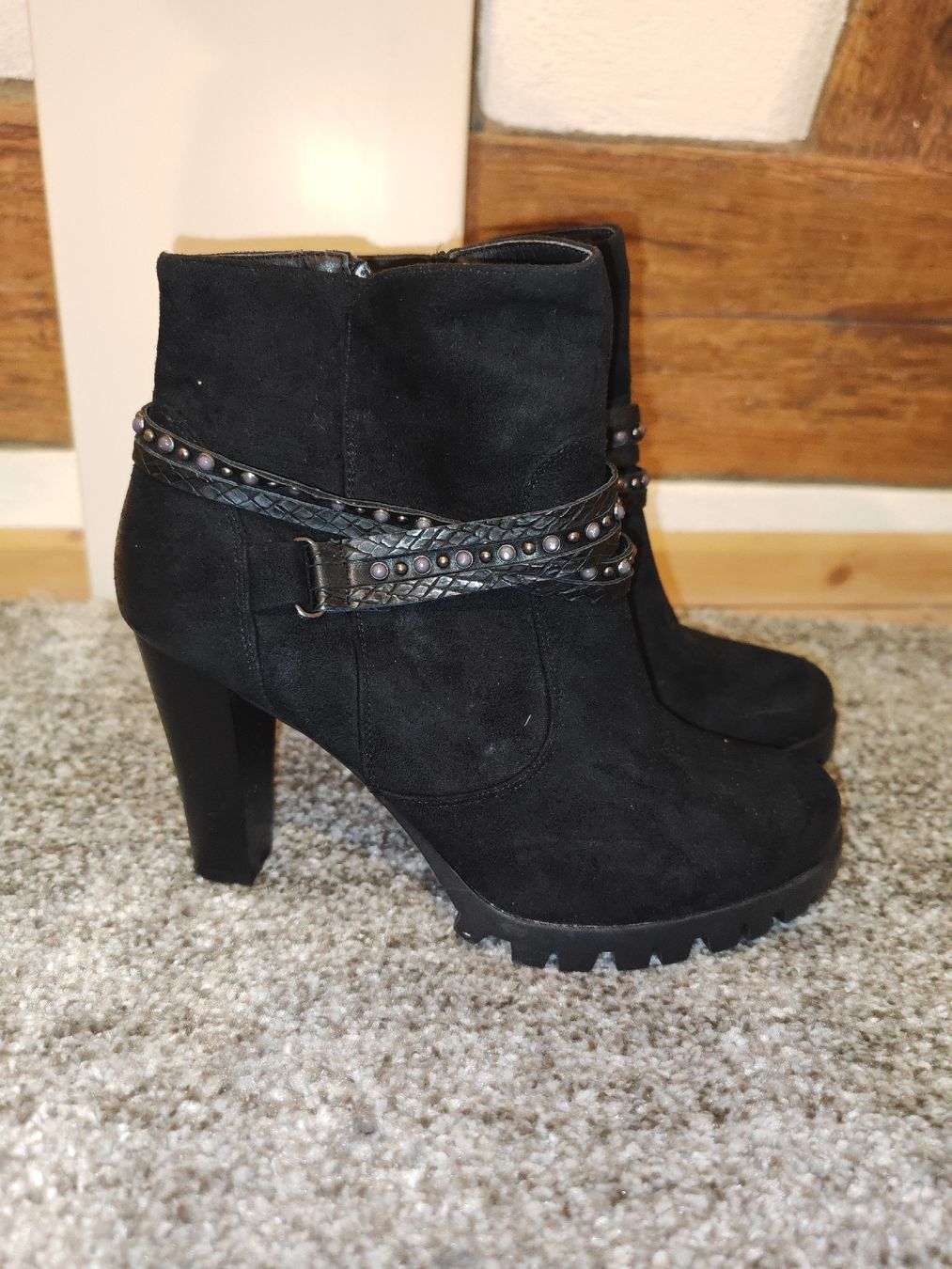 Scarpe da donna: Hohe Schuhe Gr. 38 – Usato da Windlach venduto da ramona_l 1