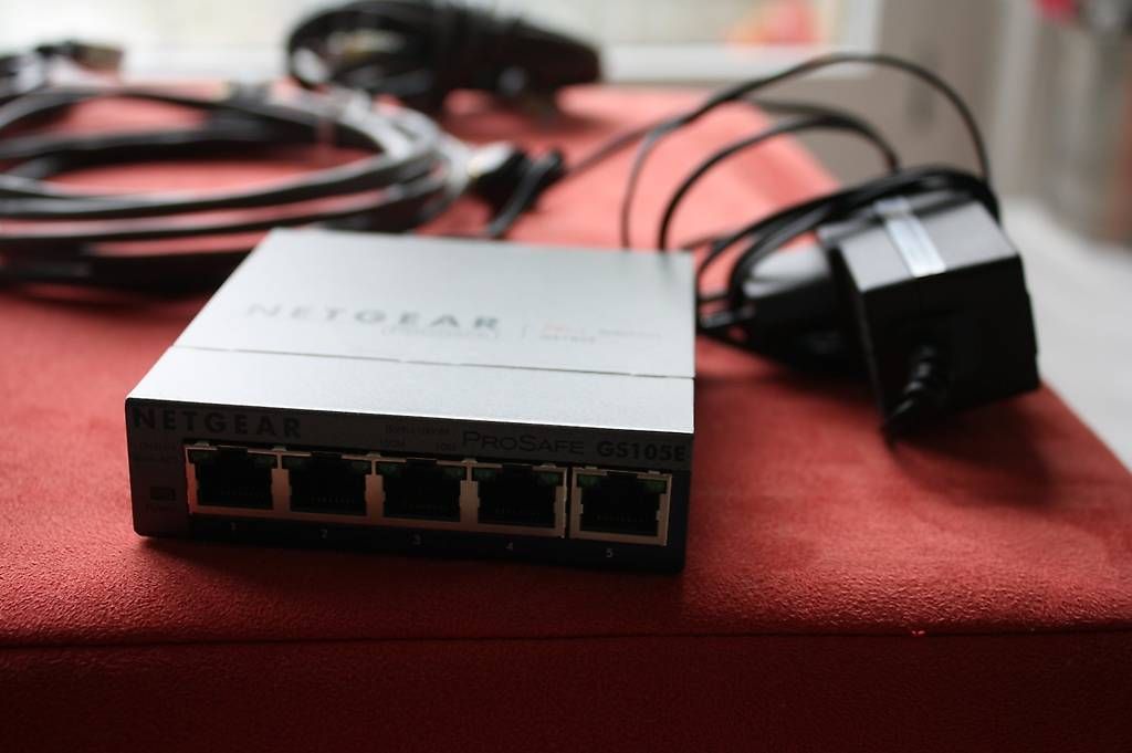 Modems & Router: Netgear Plus Switch GS105E – Gebraucht aus Buchrain von Donatello4