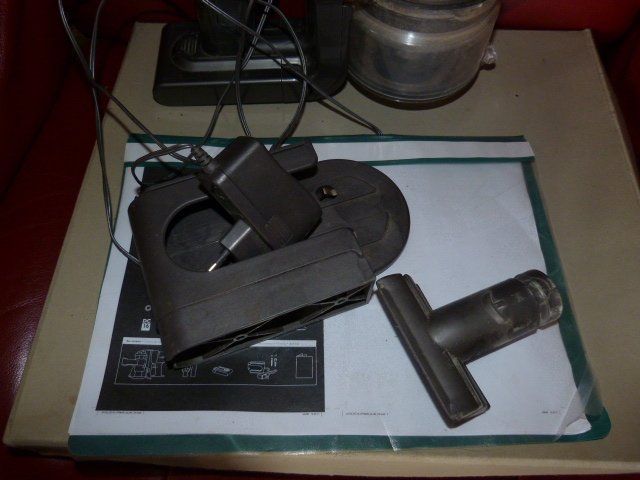 Dyson Aspirapolveri & Accessori: Handstaubsauger Dyson DC16 – Difettoso da Nunningen venduto da Rugeli69 1