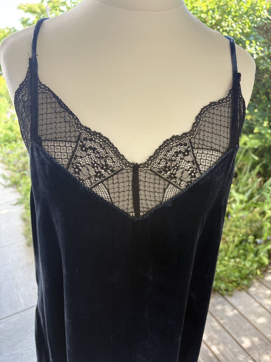 Zadig & Voltaire Vestiti: Samt-Kleid mit Spitze von Zadig & Voltaire – Usato da Rüttenen venduto da Peace61 1