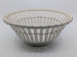Antiker Faience Steingut Korb vermutlich Carouge?