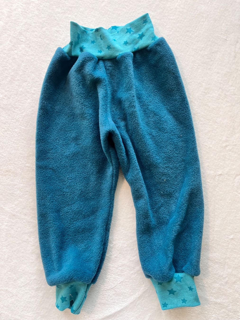 Pantaloni: 1 Kinderhose selbst genäht – Nuovo e nell'imballaggio originale da Büsserach venduto da bor_s88m