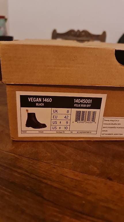 Chaussures hommes: DR. MARTENS VEGAN – D'occasion à Nidau par boutiqueMHdelala