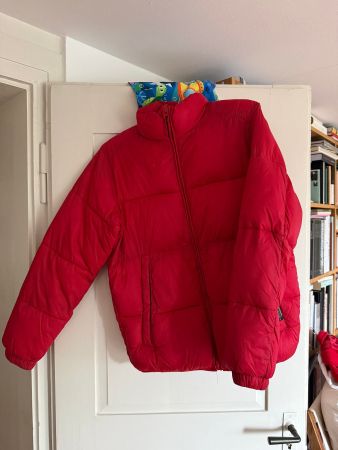 Steppjacke rot gefüttert mit Reissverschluss, guter Zustand