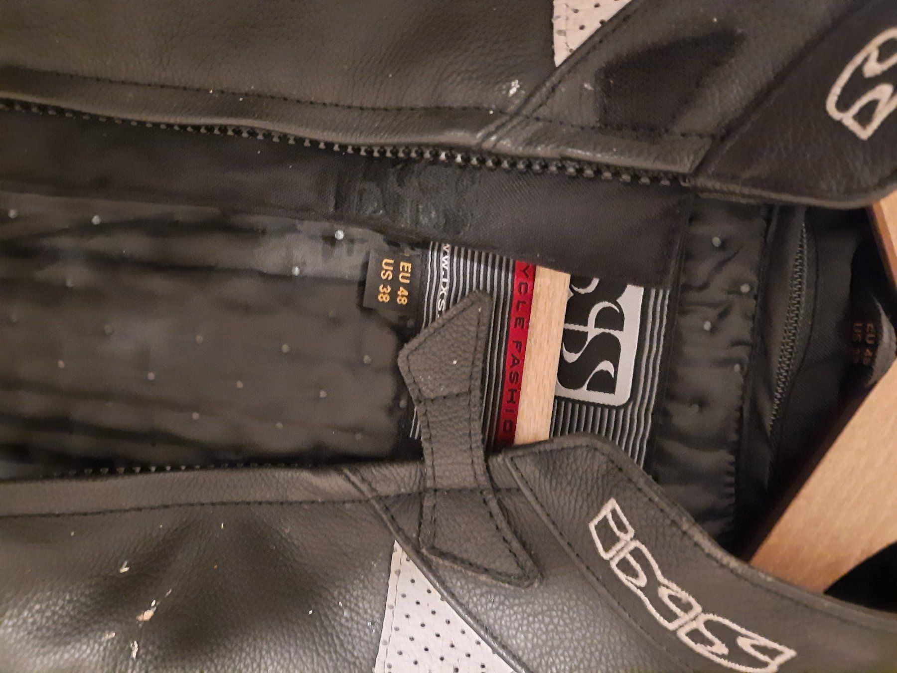 IXS Completi: Lederkombi – Usato da Solothurn venduto da ktk116 1