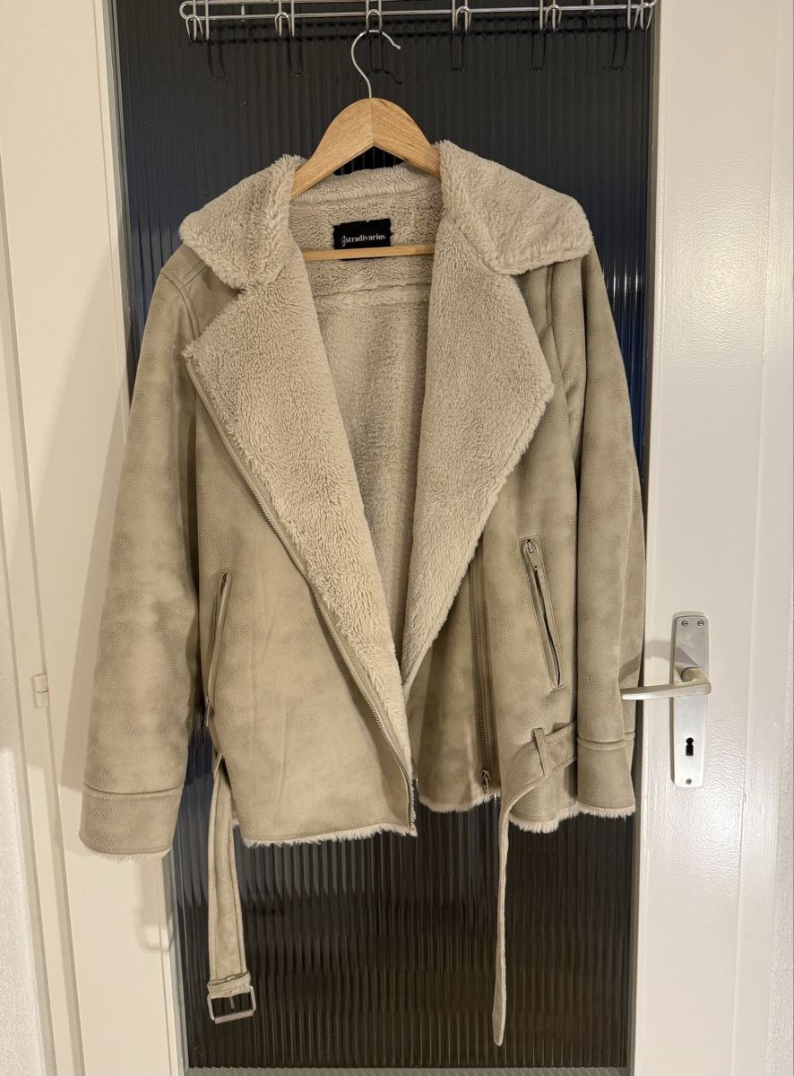 Stradivarius Giacche: Veste d'hiver Stradivarius – Usato da Monthey venduto da iri_9pt5