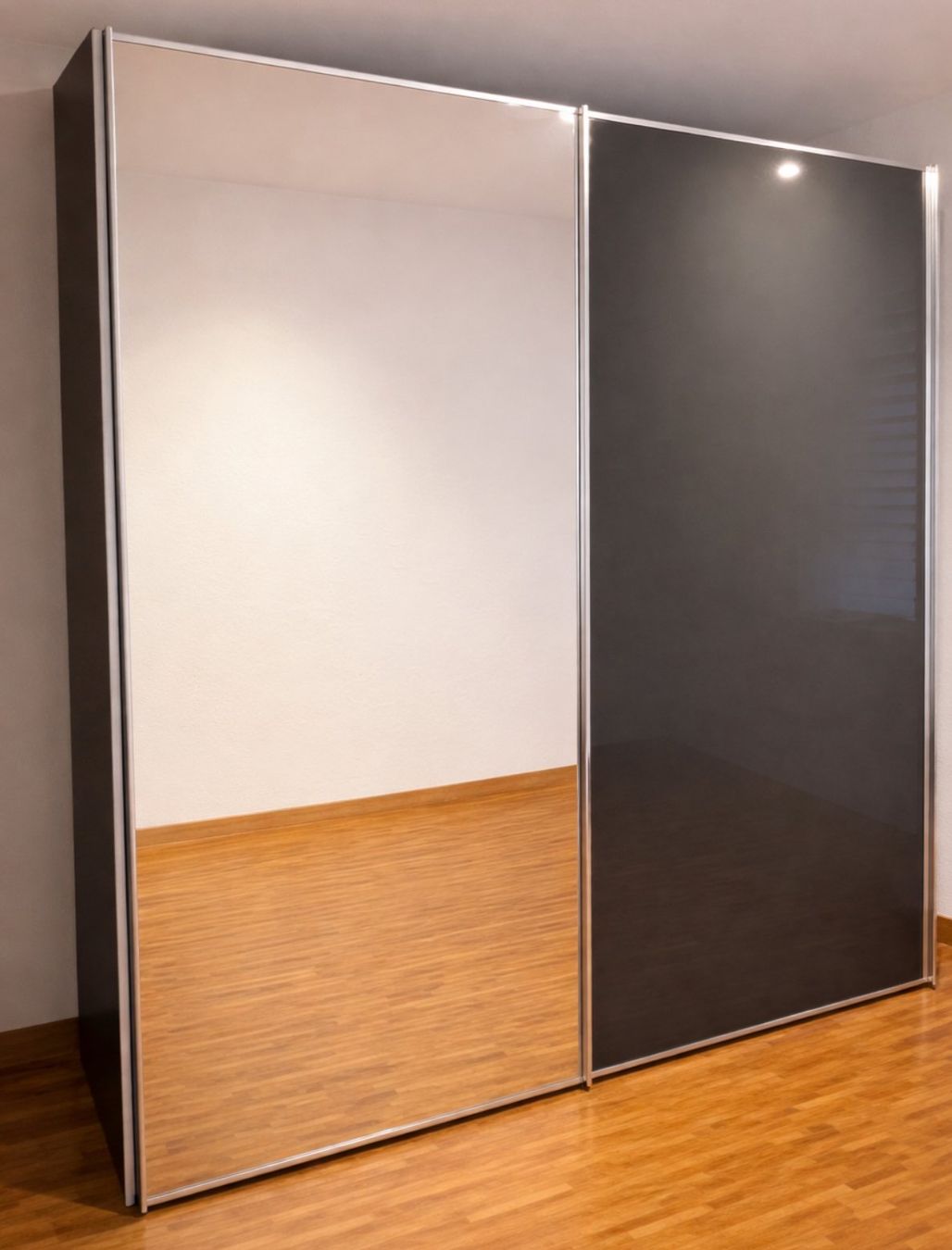 Guardaroba: Garde-robe portes collissantes – Usato da Sugiez venduto da ScKn 1