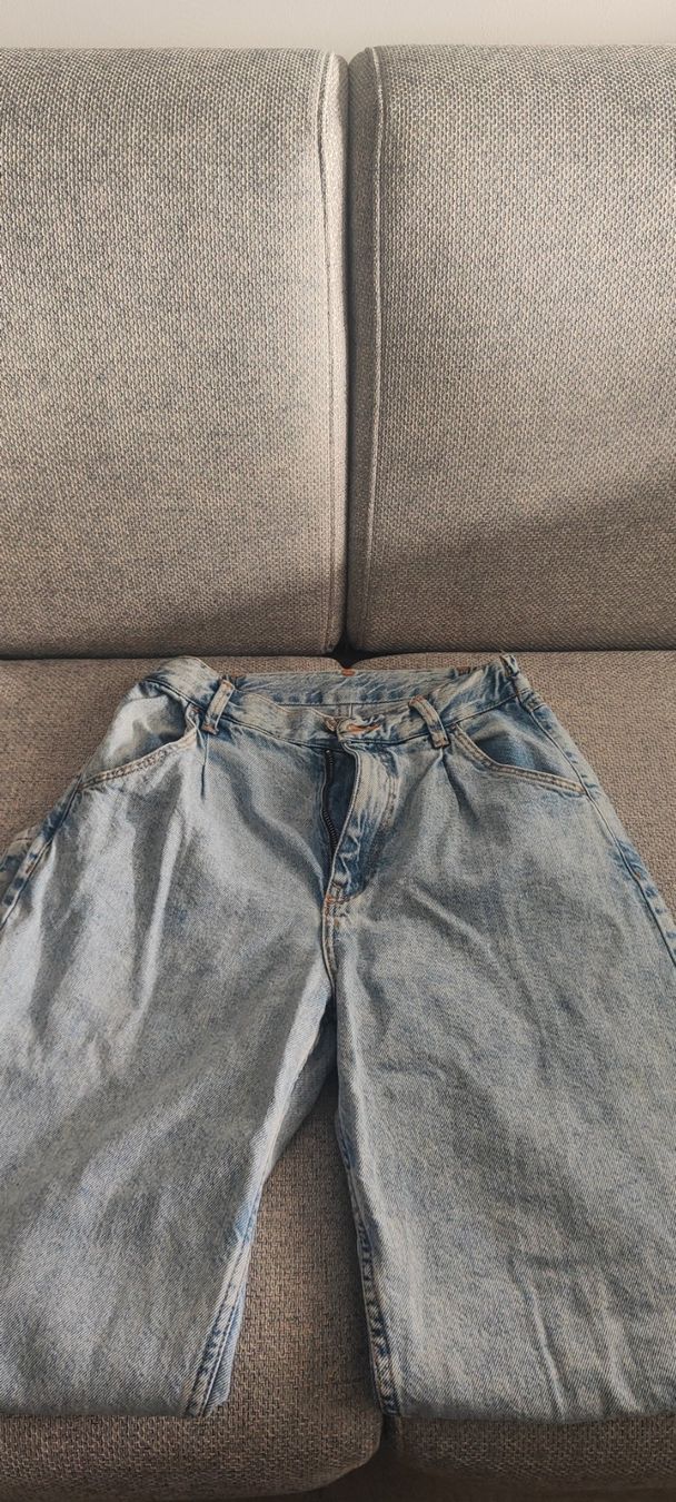 Bershka Jeans: Jeans Bershka – D'occasion à Niederhasli par dom_jxt6 2