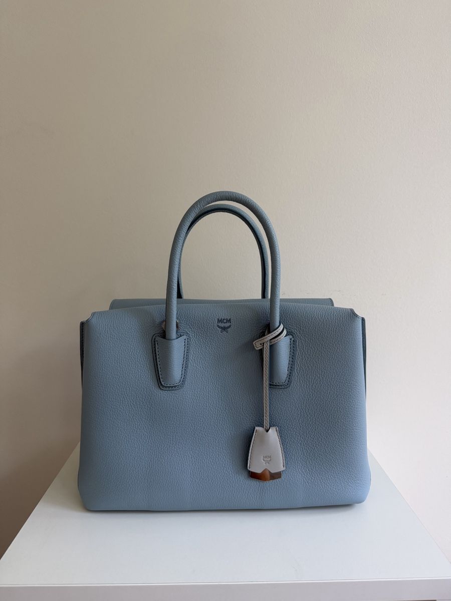 Mcm Sacs femmes: Hellblaue MCM Handtasche – D'occasion à Zürich par annisakon