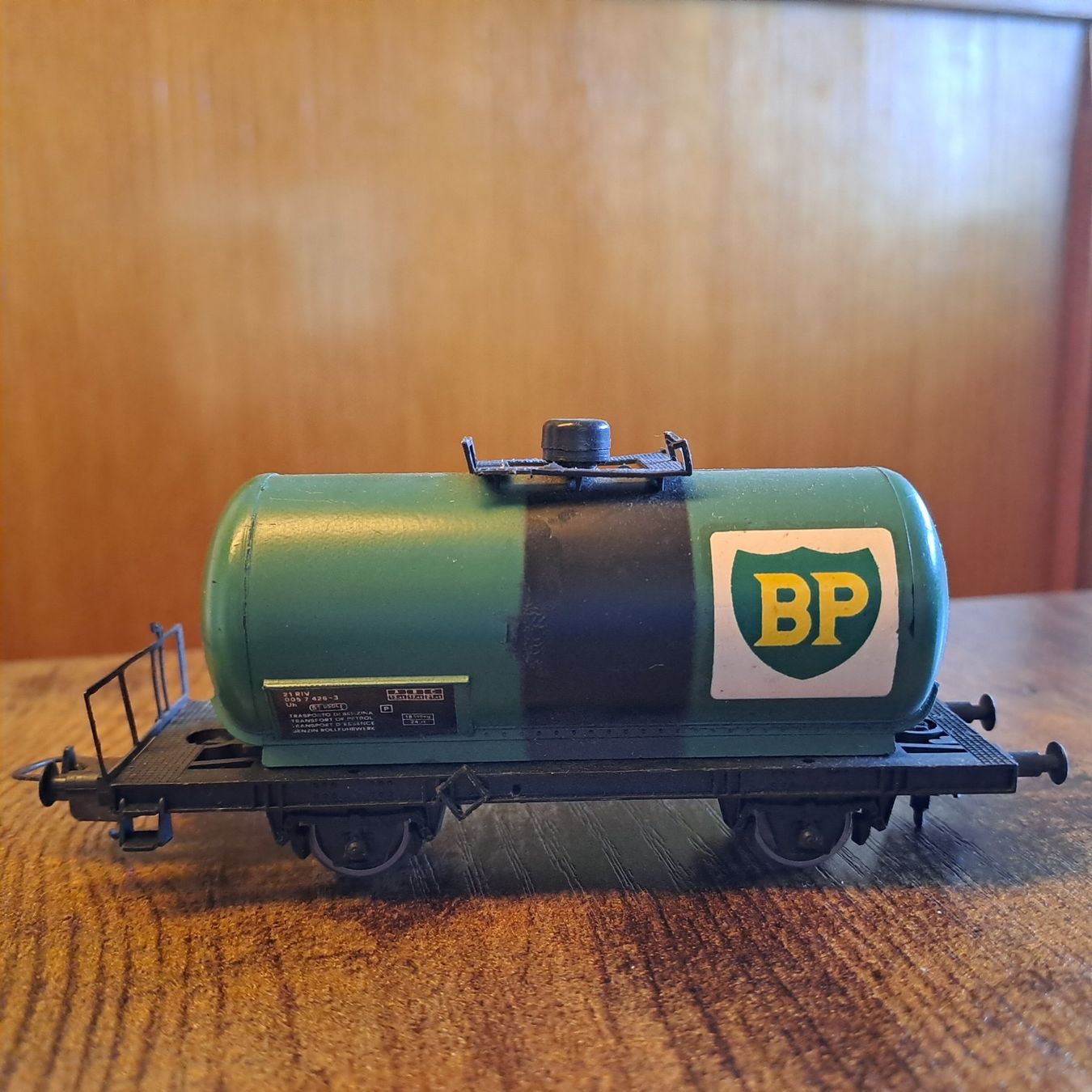 Lima Modellini di ferrovie: Lima BP Kesselwagen – Usato da Bertschikon Gossau venduto da Singeruwe