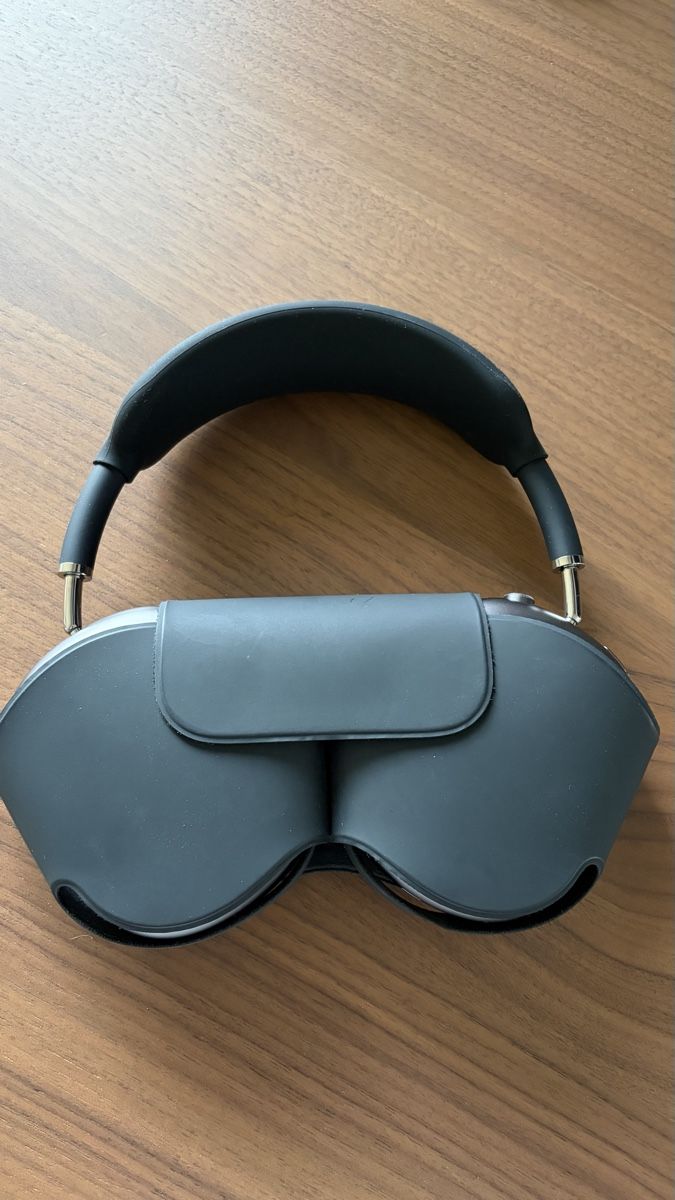 Apple Cuffie: Apple AirPods Max Lightning Black – Usato da Granges-Paccot venduto da RiedelFr