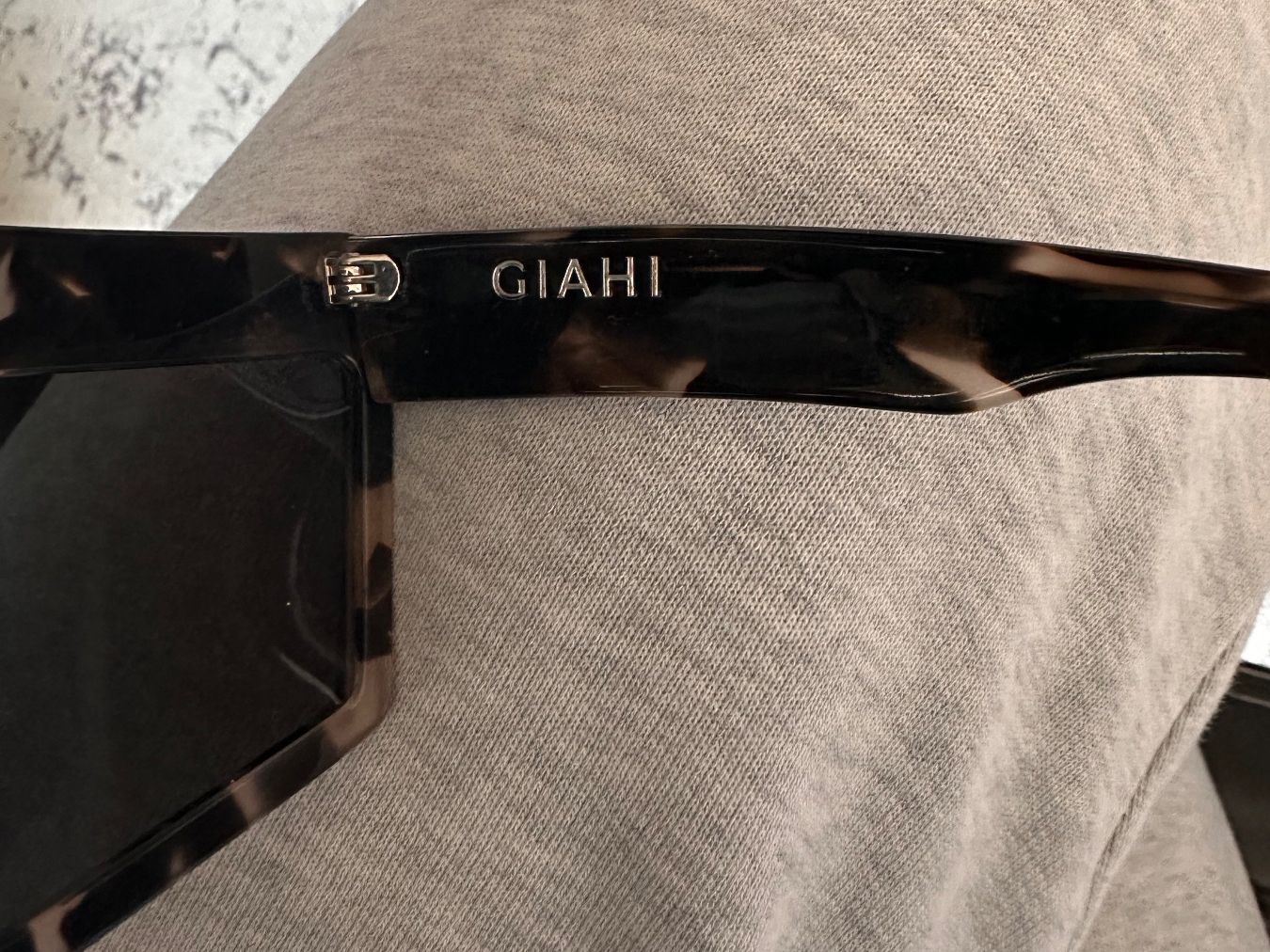 Occhiali & Lenti: Gihai Sonnenbrille schwarz – Usato da Zürich venduto da Naohmyxraphaela 2