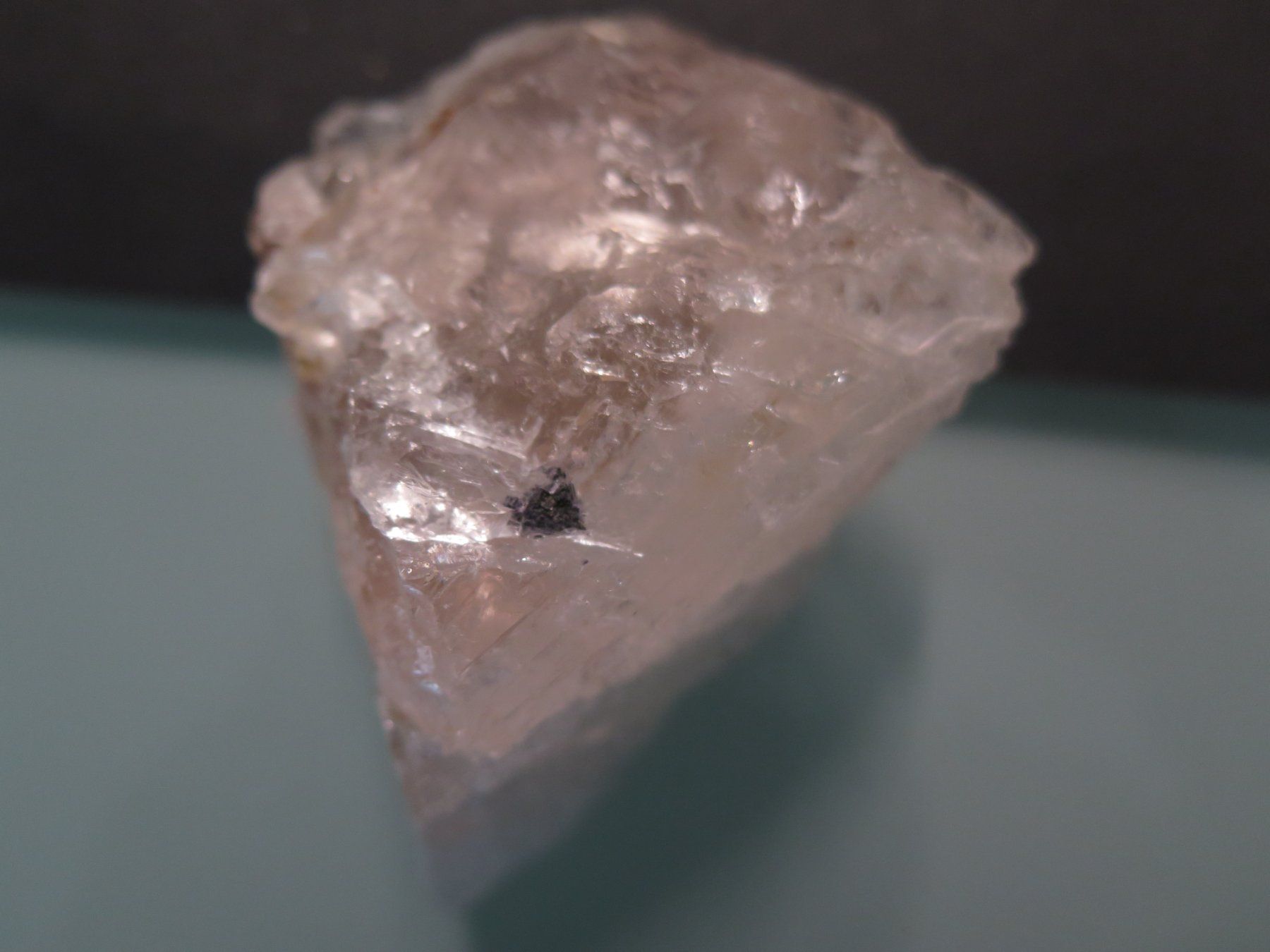 Minerali & Pietre curative: Fluorit mit Hübnerit von Peru, ca. 354 gr. – Usato da Schaffhausen venduto da Yamakana51L8736OQ8 6