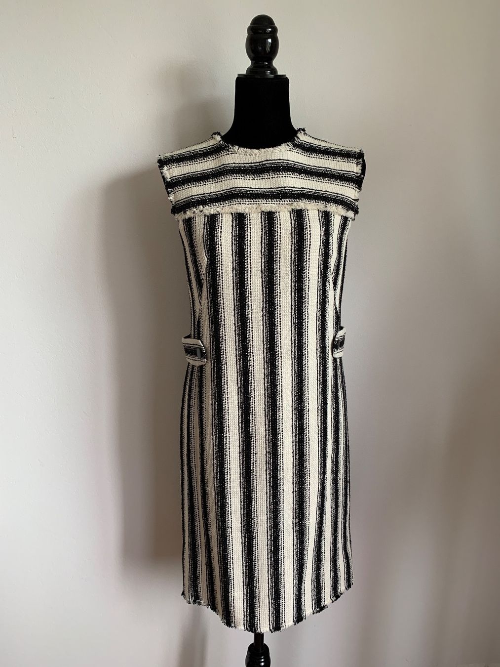 Akris Kleider: AKRIS: Neues lässiges, gestreiftes helles Kleid, 36 – Neu (gemäss Beschreibung) aus Luzern von paulablue