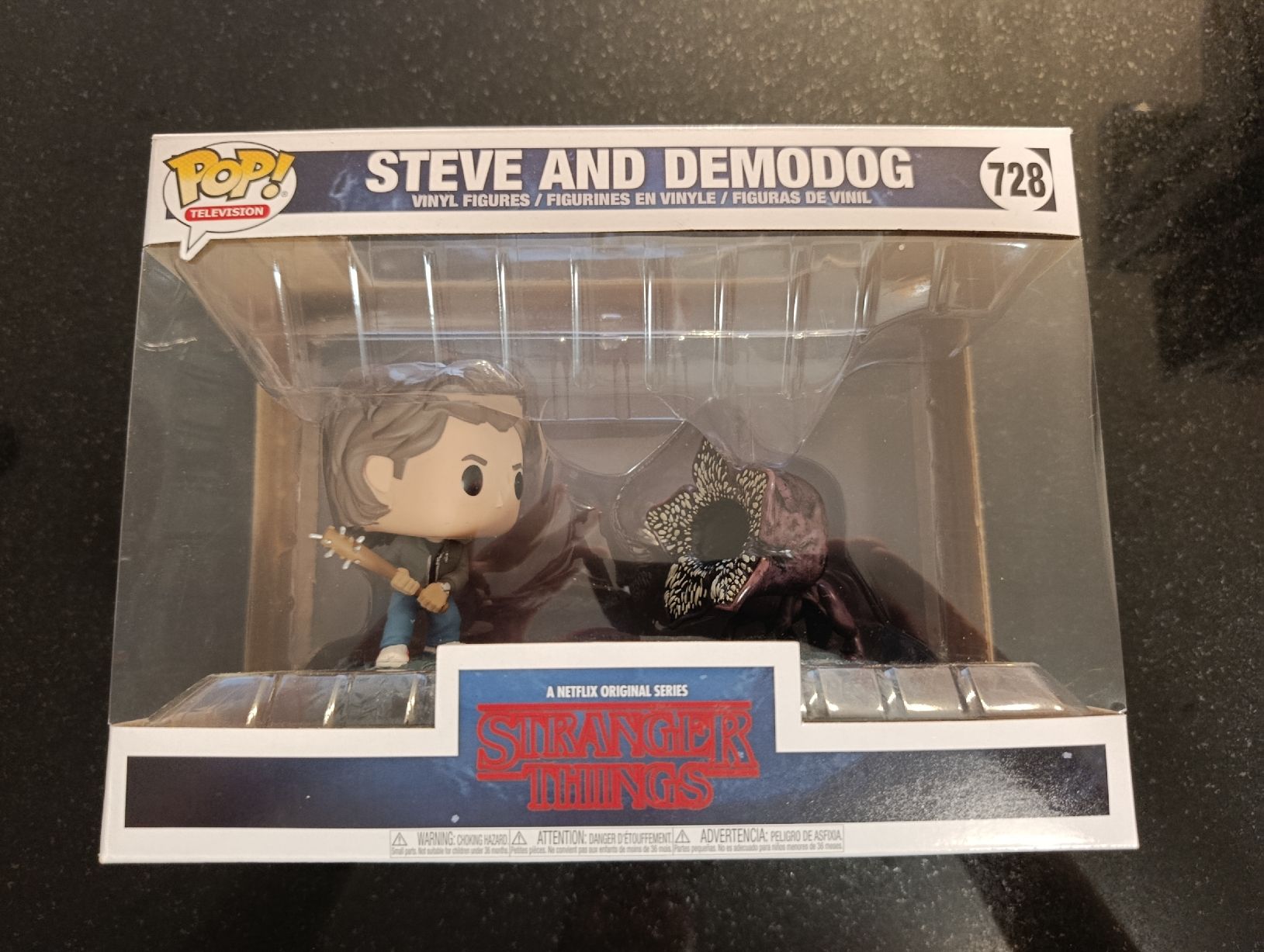 Funko Statuette: Funko Pop Stranger Things Steve & Demodog, N°728 – Nuovo (secondo la descrizione) da Yverdon-les-Bains venduto da cashkiller