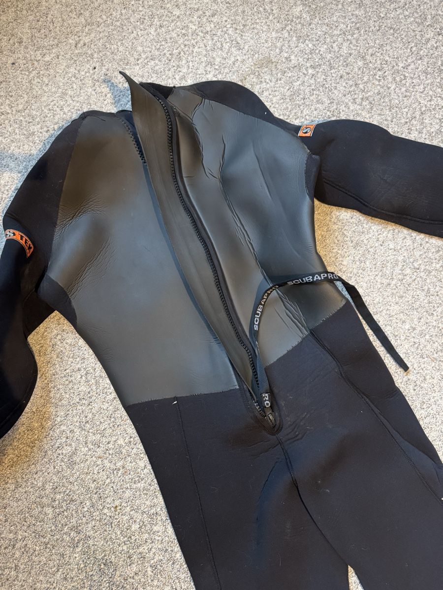 Scubapro Mute per immersioni: Scubapro 7mm TEK 2 Teiler  – Usato da Neuchatel venduto da Claudech 2