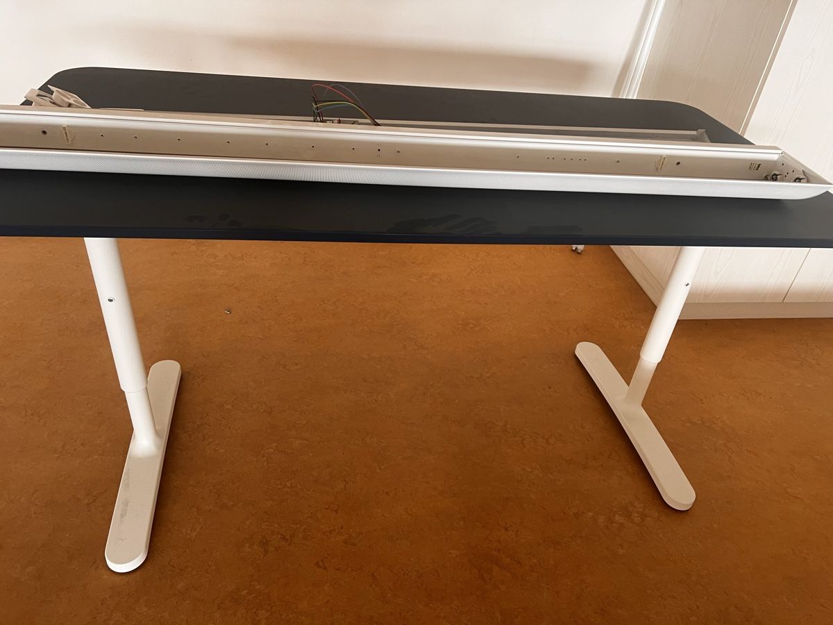 Scrivanie: IKEA schreibtisch Blau Weiss – Usato da Thalwil venduto da apudhelvetia