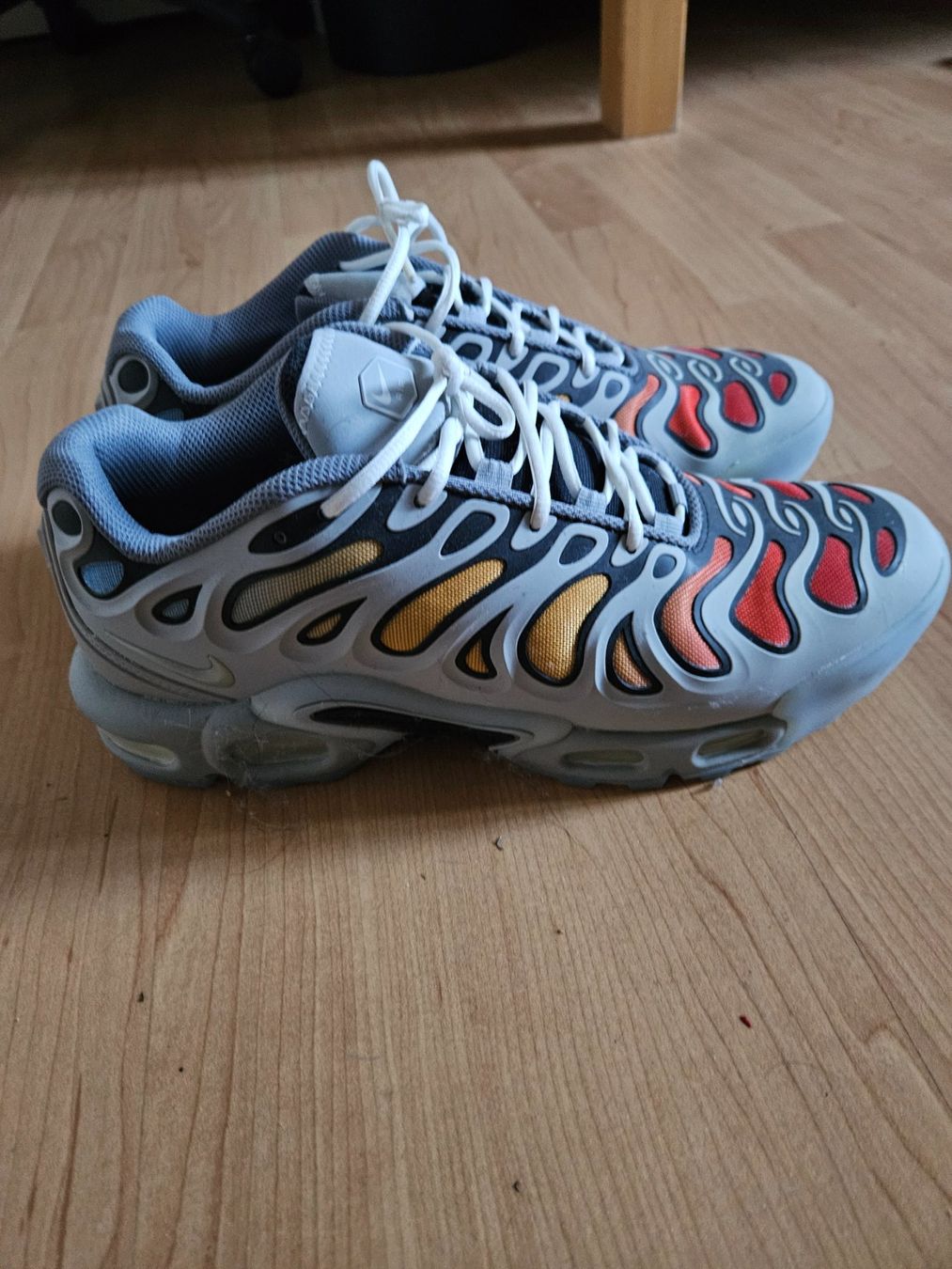 Scarpe da uomo: Nike Air Max Plus TN Gris/Orange – Nuovo (secondo la descrizione) da Ferpicloz venduto da Olivier_Jut 1