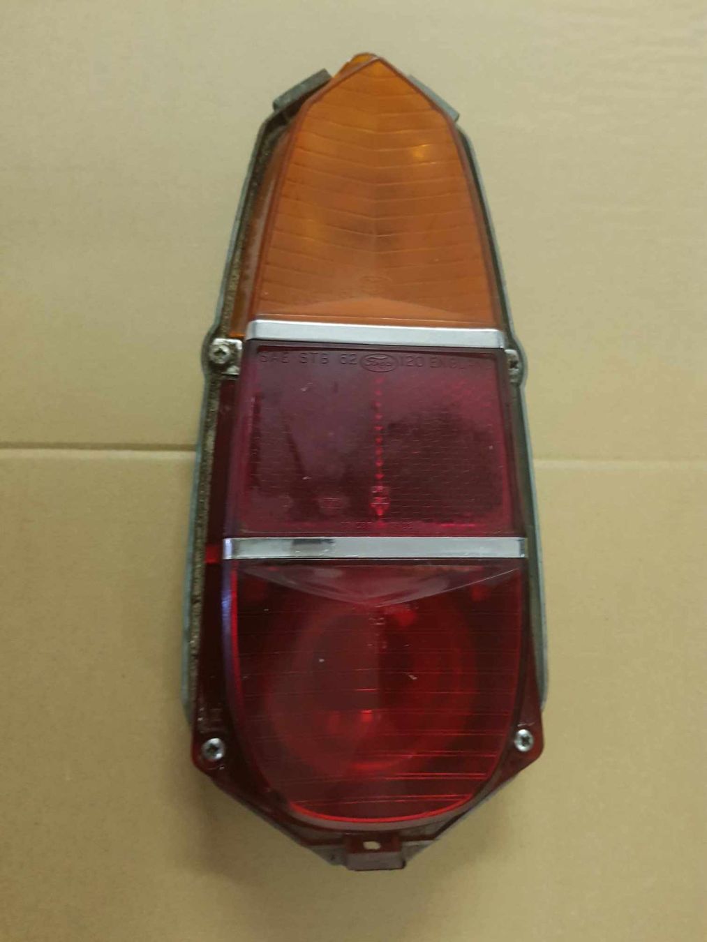 Ford Toutes les pièces auto: Taillight 1962 Ford Consul Corsair – D'occasion à Niedergösgen par usc_9sk7