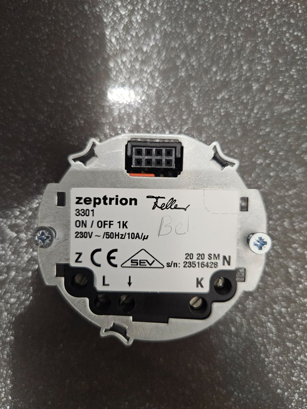 Zeptrion Interruttori: Zeptrion ON/OFF 1K – Usato da Oftringen venduto da Mrg3