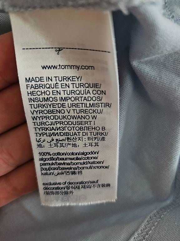 Tommy Hilfiger T-Shirts: Tommy Hilfiger T-Shirt – Neu (gemäss Beschreibung) aus Zollikofen von nel_5f8w 3
