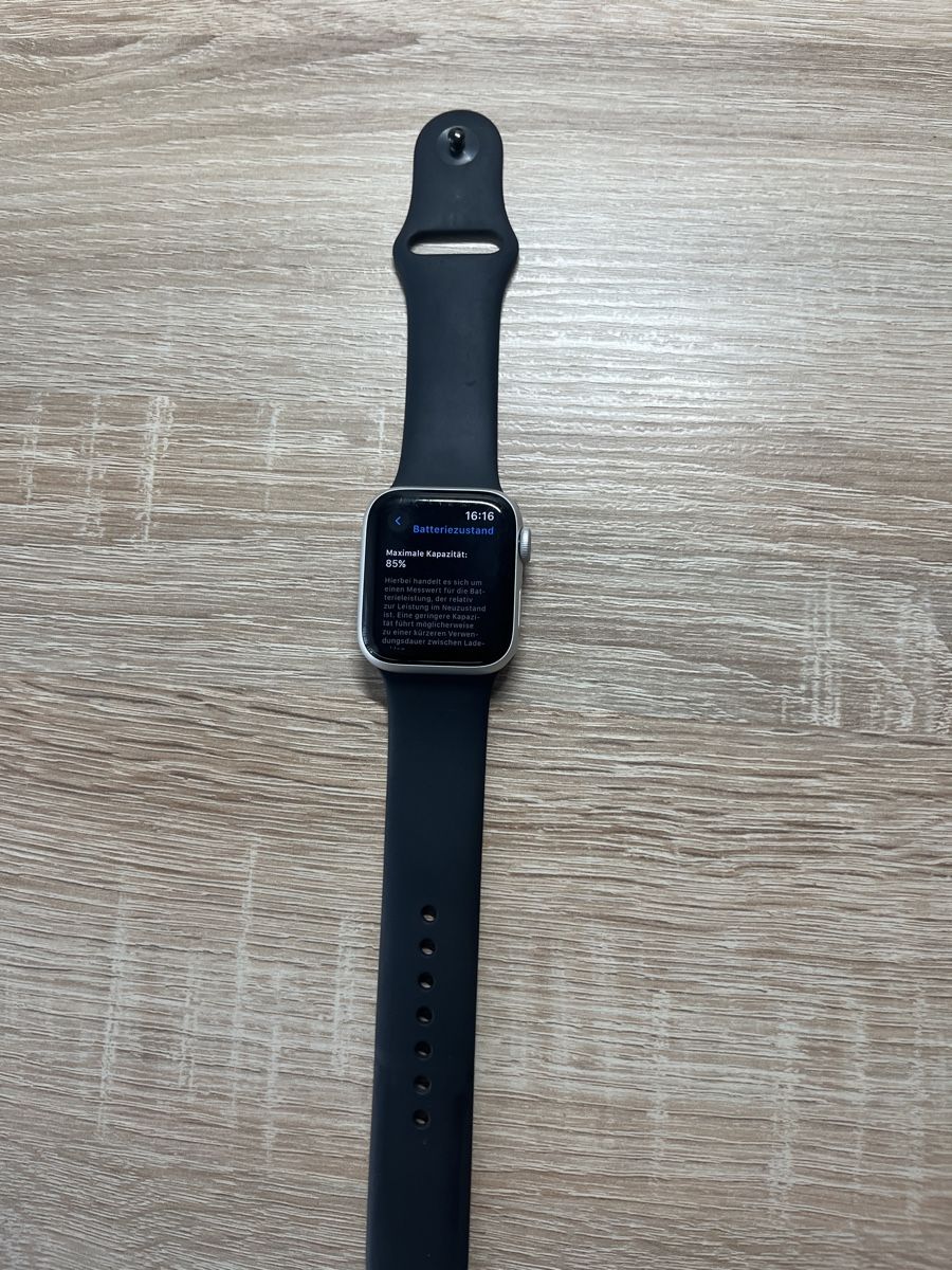 Apple Smartwatch: Apple Watch Serie 6 - 40mm Aluminium – Usato da Kaltenbach venduto da happysunshineee 2
