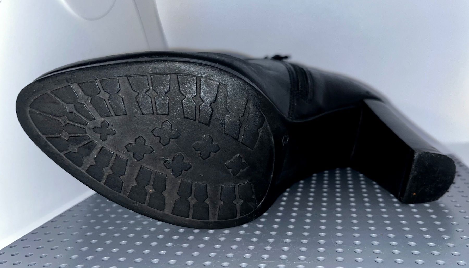 Scarpe da donna: Leder-Stiefeletten Grösse 38 – Usato da St. Gallen venduto da Starlord77 1