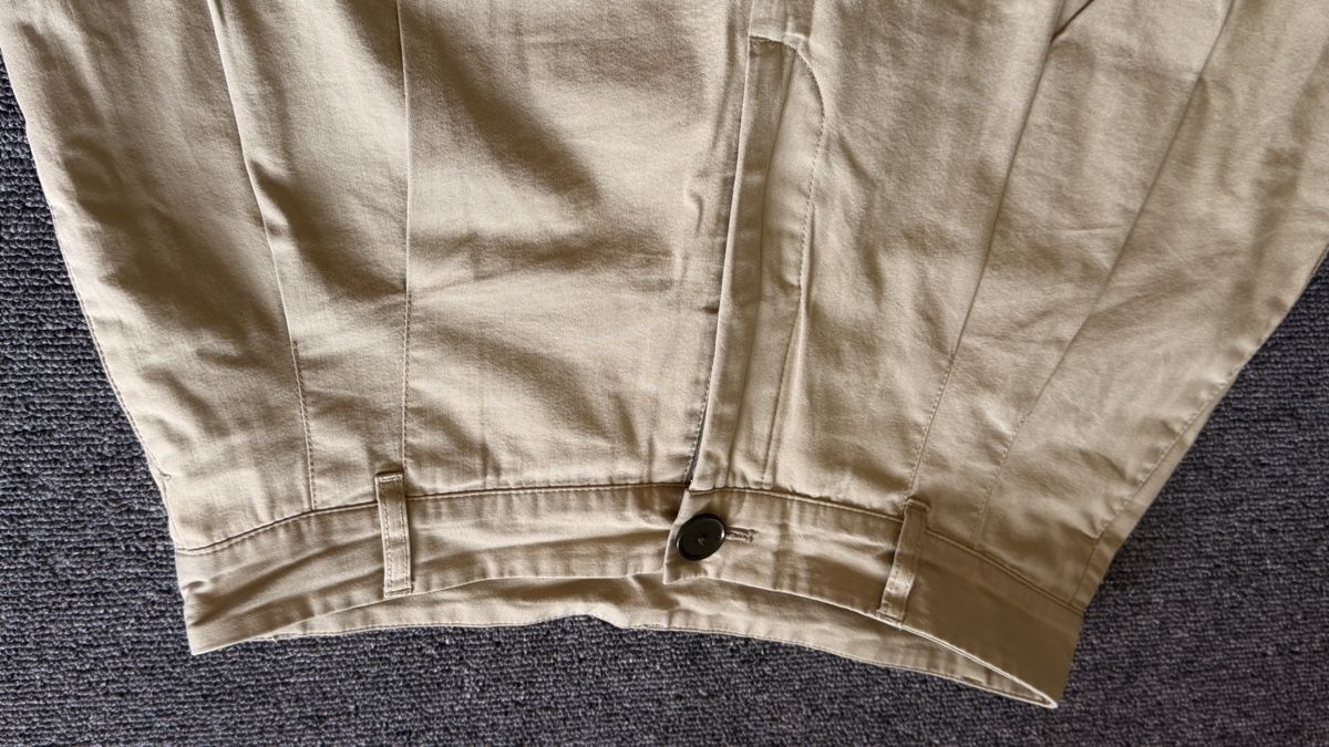 Massimo Dutti Pantaloni: Pantalon large Massimo Dutti beige taille 36 – Usato da Bulle venduto da LeMoleson 2