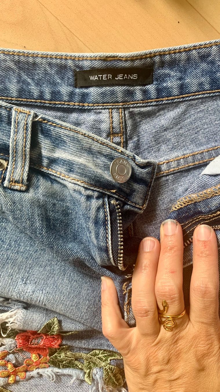 Zara Jeans: 2 Denim shorts S/36 – Usato da Zürich venduto da Angela_Fashion_Lover 3