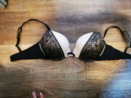 Schöner Hunkemöller BH, schwarz/beige, Grösse 75D/34D