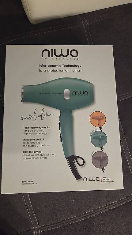 Sèche-cheveux: Niwa Haarföhn – Neuf avec emballage d'origine à Eschenbach SG par cel_97lb