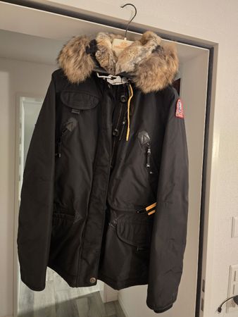 Frauen Parajumpers Winterjacke schwarz Gr. M 