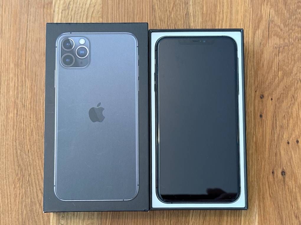 Apple Telefoni cellulari / Smartphones: iPhone 11 Pro Max 256GB Space Grey – Usato da St. Gallen venduto da Zina2510 1