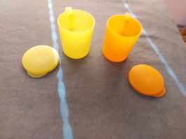 2x Tasses Tuppperware avec couvercle