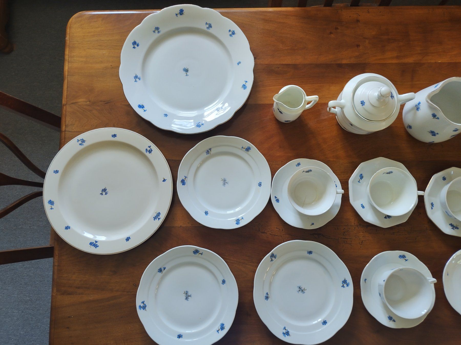 Set di piatti: Kornblumen Service – Usato da Meilen venduto da Impressum 3