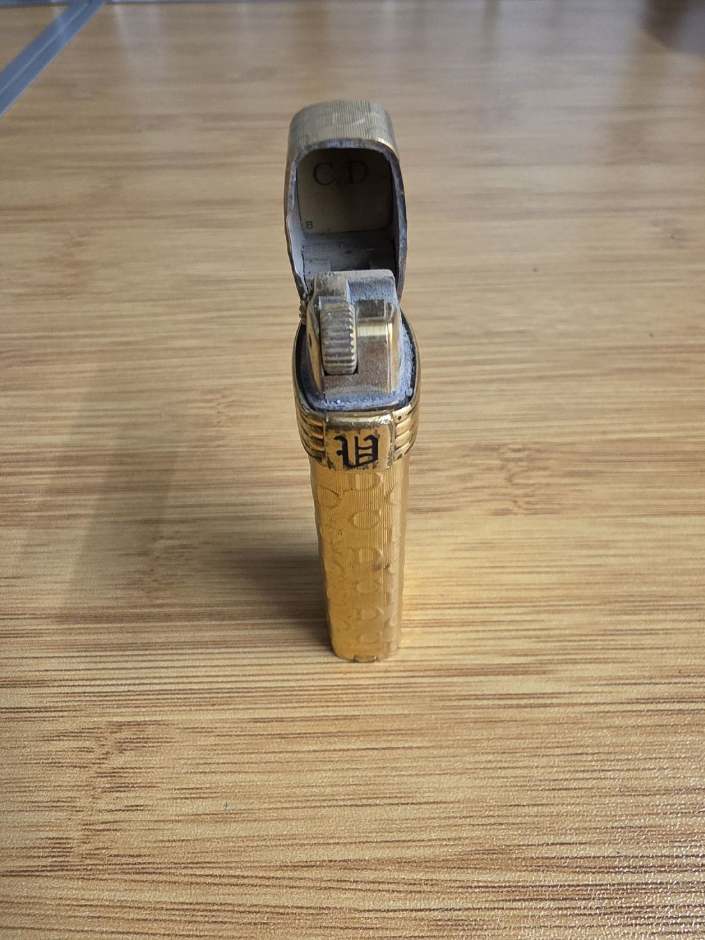 Dior Briquets: briquet Christian Dior – Défectueux à Val-d'Illiez par AntiqueG 3