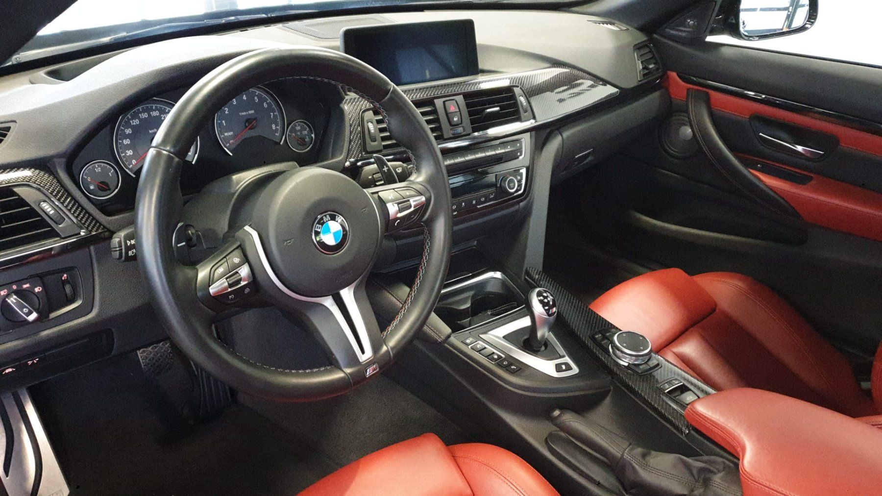 BMW Automobili: BMW 4er Cabrio - MPerformace Carbon Paket – Usato da Neuchâtel venduto da AGDC 3
