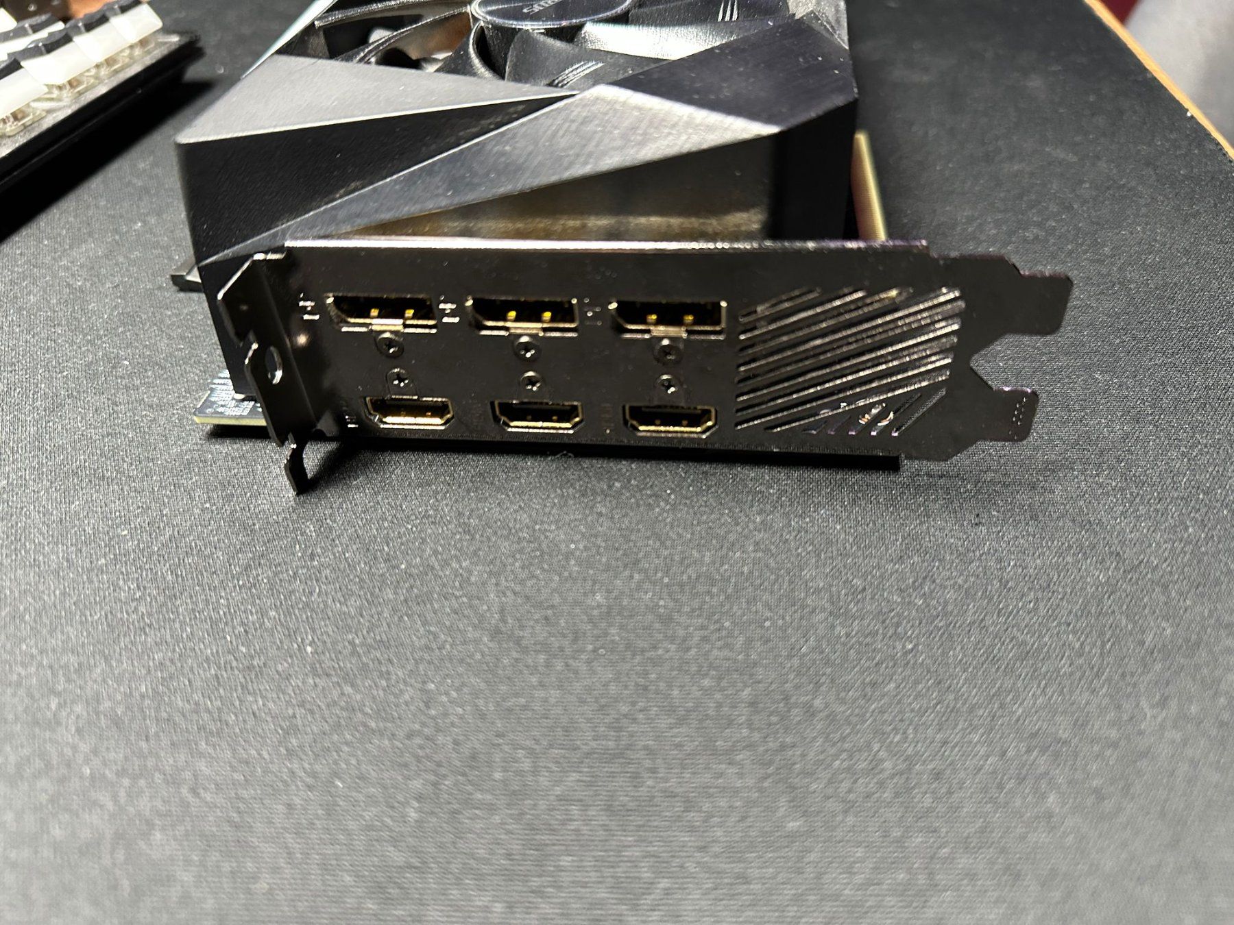 Schede grafiche: AORUS GeForce RTX 3070 Master 8G – Usato da allschwil venduto da cs9_x8vn 2