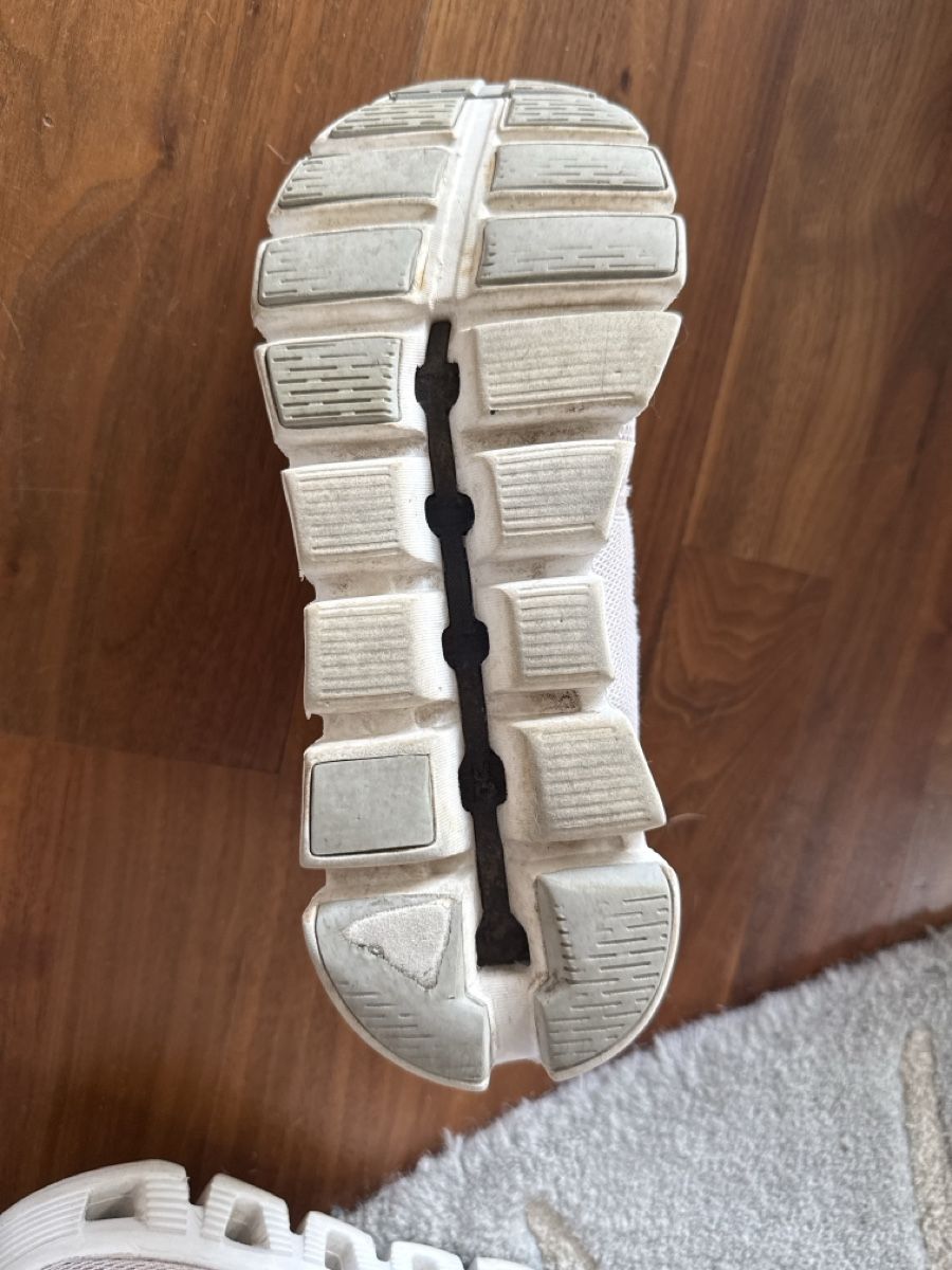 On Chaussures femmes: On trainer size EU39 – D'occasion à Richterswil par lin_d6tp 3