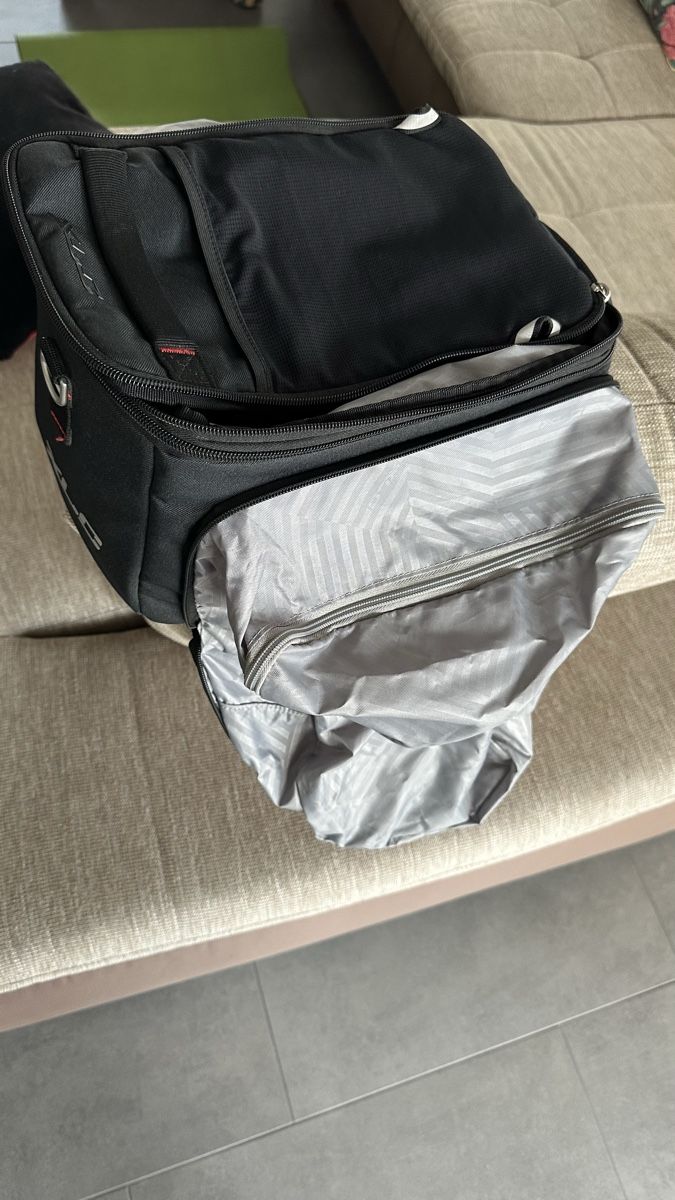 Sacs: XLC Fahrradtasche neu 33x25x20cm – Neuf (Voir description) à Sax par sonajkaed 1