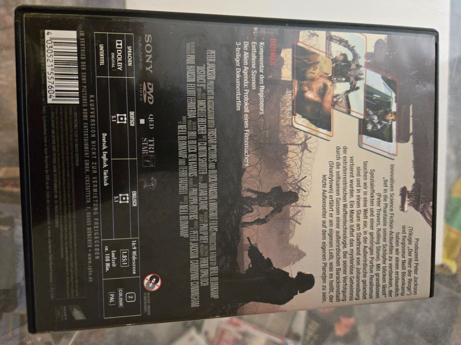 Alle DVDs: District 9 DVD – Gebraucht aus Bussigny von Kfdlt 1