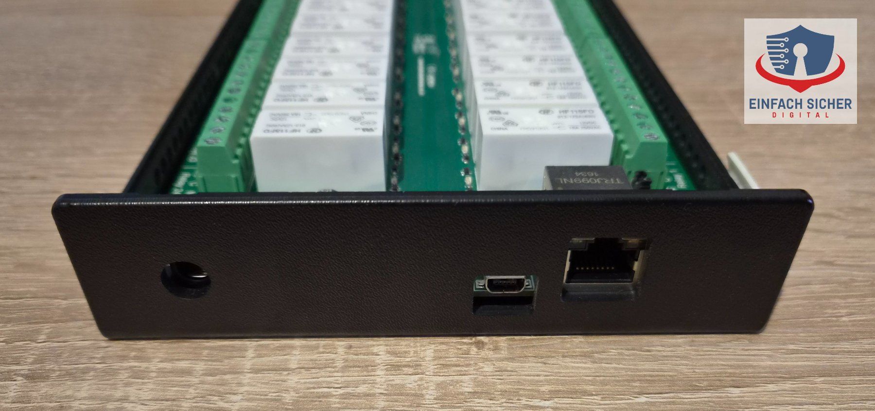 Composants électroniques: Robot Electronics Relais Set mit ETH002, dS2824, dS378 – D'occasion à Rothenthurm par EinfachSicherDigital 2