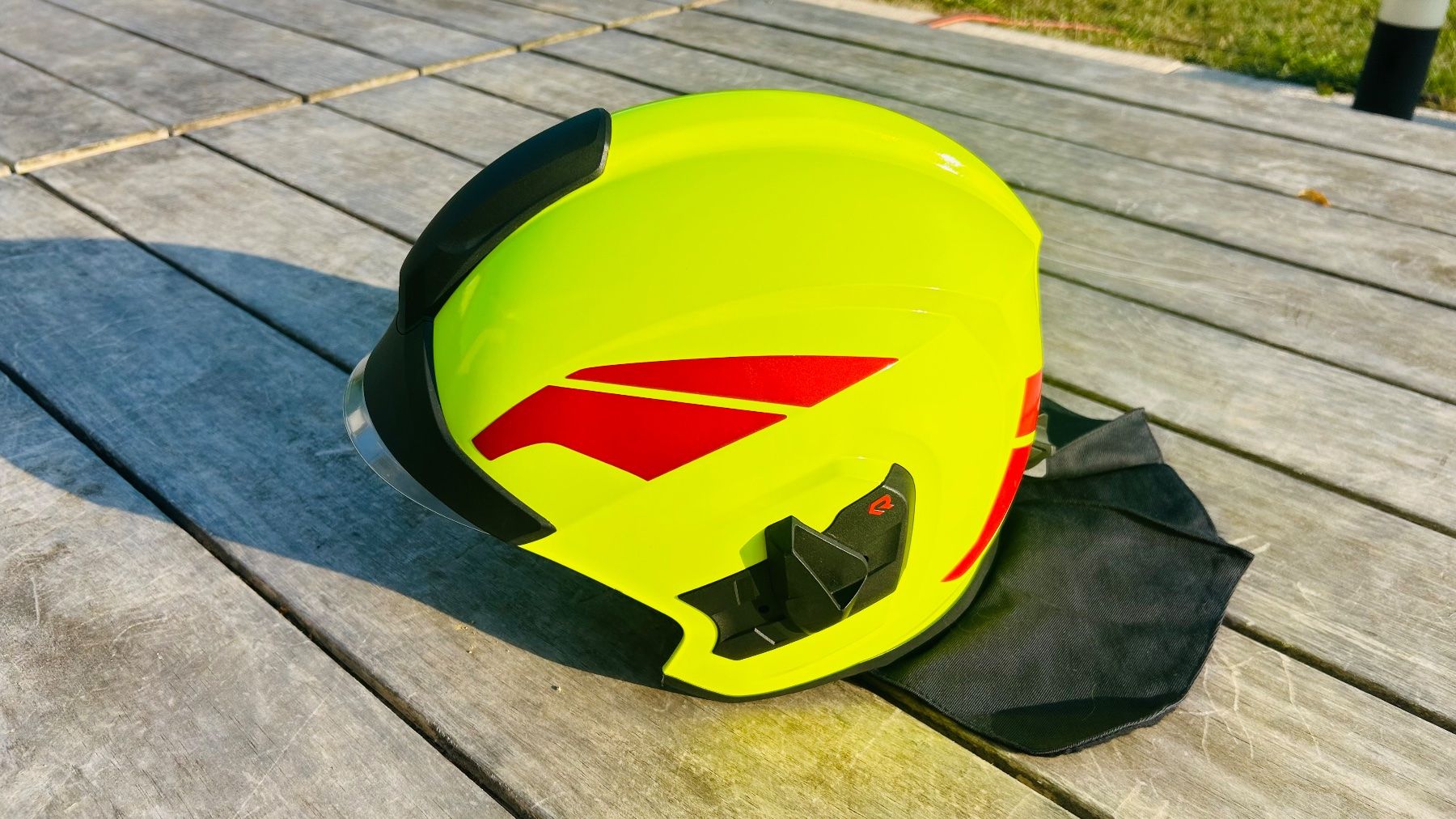 Feuerwehr: Feuerwehrhelm Rosenbauer – Neu (gemäss Beschreibung) aus Hermrigen von Grischu3906 2