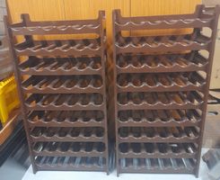 Lot de 18 range-bouteilles en plastique casier vin empilable